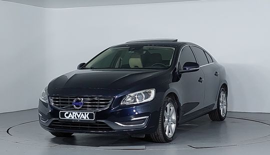 Volvo • S60