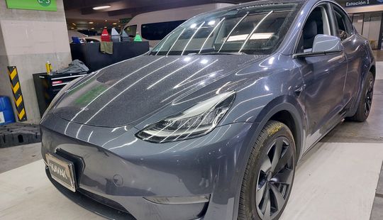 Tesla • Model Y