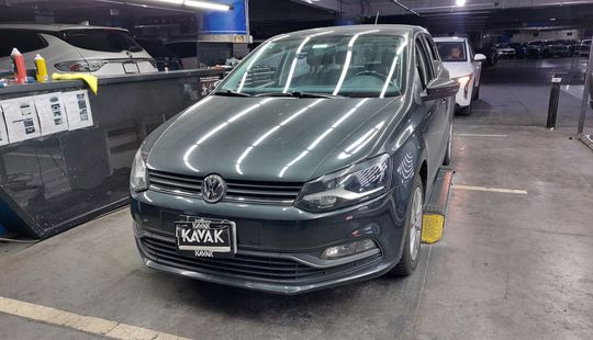 Volkswagen • Polo