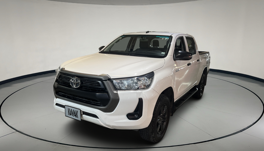 Toyota • Hilux