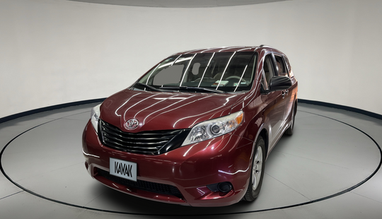 Toyota • Sienna