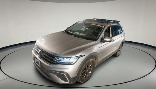 Volkswagen • Tiguan