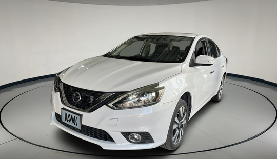 Nissan • Sentra