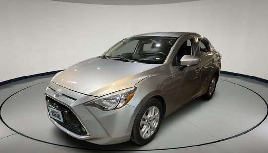 Toyota • Yaris