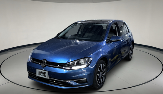 Volkswagen • Golf