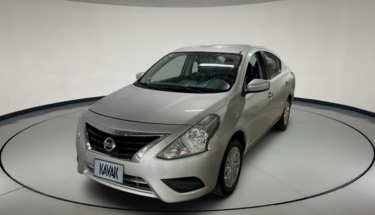 Nissan • Versa