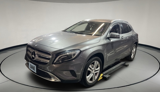 Mercedes Benz • Clase GLA