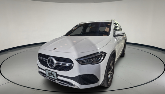 Mercedes Benz • Clase GLA