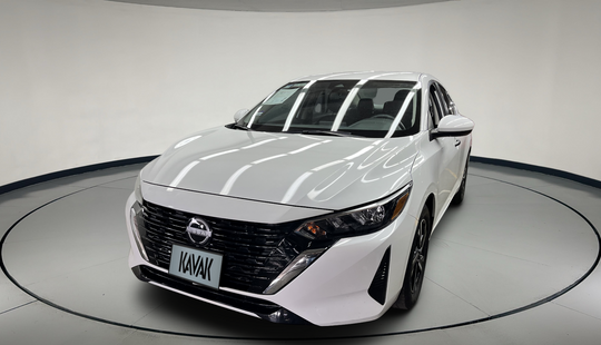 Nissan • Sentra