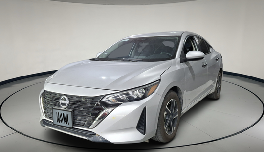 Nissan • Sentra