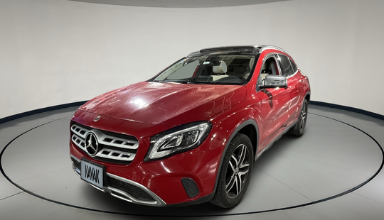 Mercedes Benz • Clase GLA