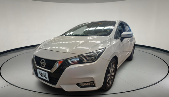 Nissan • Versa