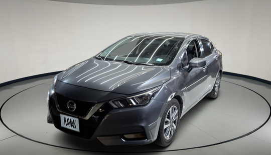 Nissan • Versa