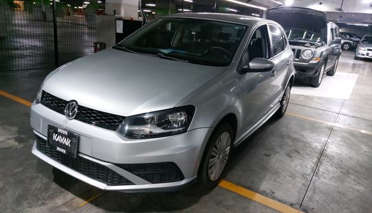 Volkswagen • Polo
