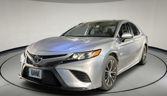 Toyota • Camry