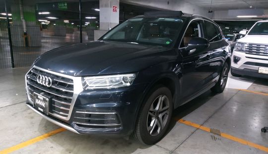 Audi • Q5