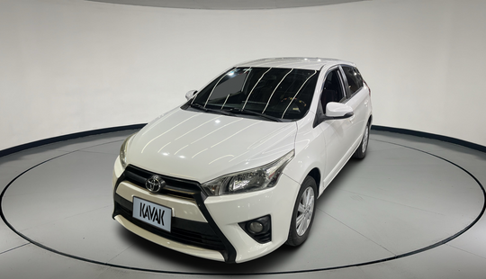 Toyota • Yaris