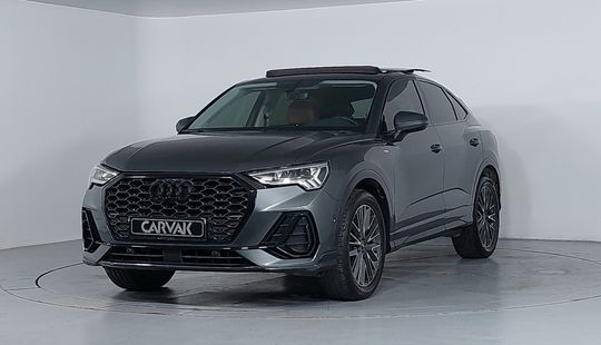 Audi • Q3