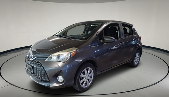Toyota • Yaris