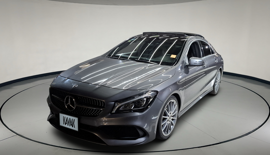 Mercedes Benz • Clase CLA