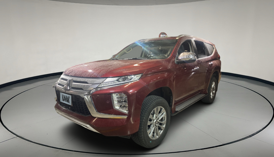 Mitsubishi • Montero