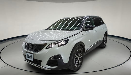 Peugeot • 5008