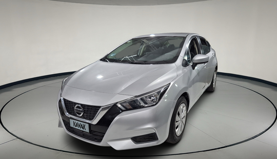 Nissan • Versa
