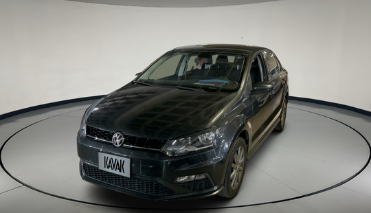 Volkswagen • Vento