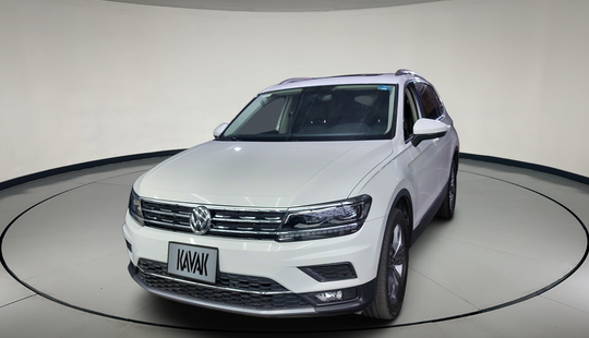 Volkswagen • Tiguan
