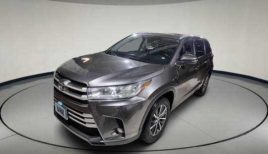 Toyota • Highlander