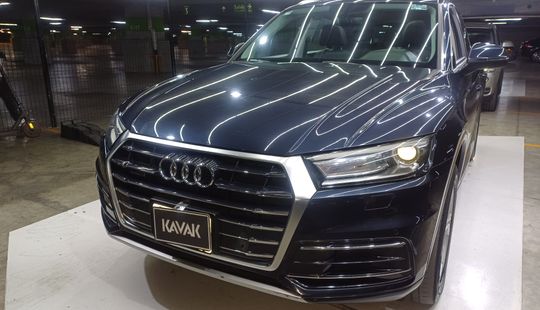 Audi • Q5