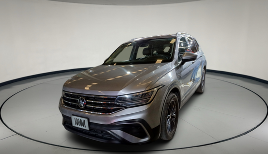 Volkswagen • Tiguan