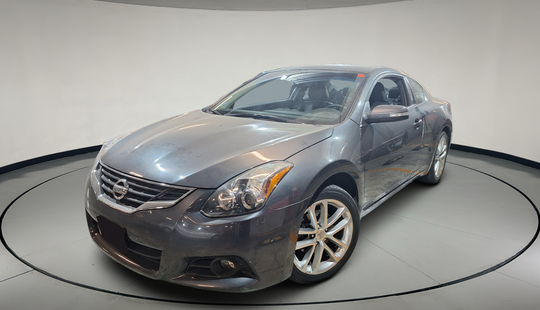 Nissan • Altima