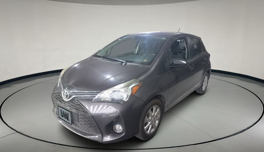 Toyota • Yaris