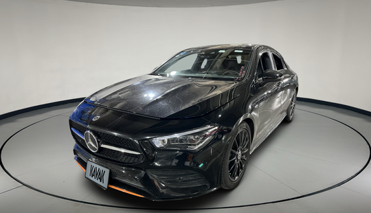 Mercedes Benz • Clase CLA
