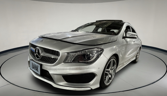Mercedes Benz • Clase CLA