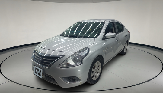 Nissan • Versa