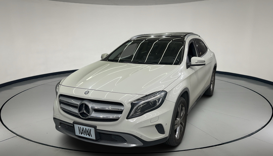 Mercedes Benz • Clase GLA