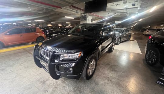Jeep • Grand Cherokee