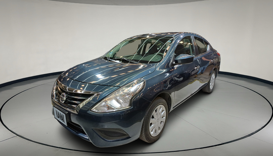 Nissan • Versa