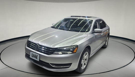 Volkswagen • Passat