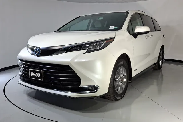 Toyota · Sienna