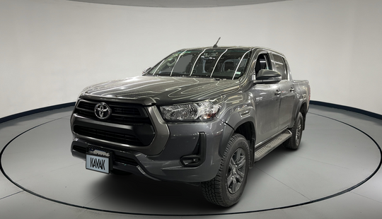Toyota • Hilux