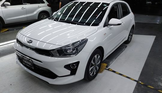 Kia • Rio