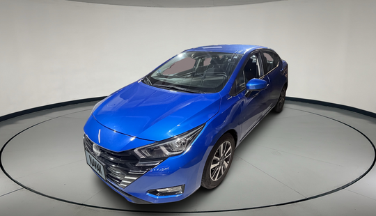 Nissan • Versa