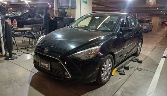 Toyota • Yaris