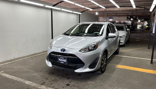 Toyota • Prius C