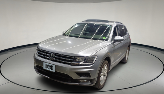 Volkswagen • Tiguan