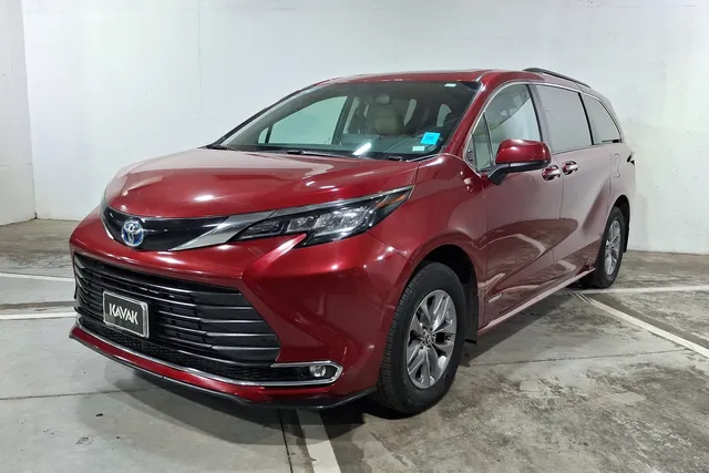 Toyota · Sienna
