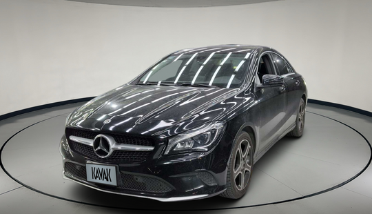 Mercedes Benz • Clase CLA